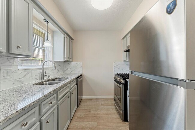 Building Photo - 1410 PI Cir