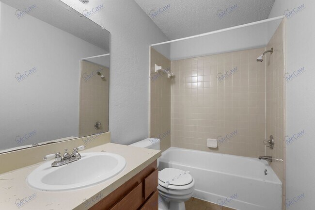 Building Photo - Cute 2/2 Duplex in Fort Worth!