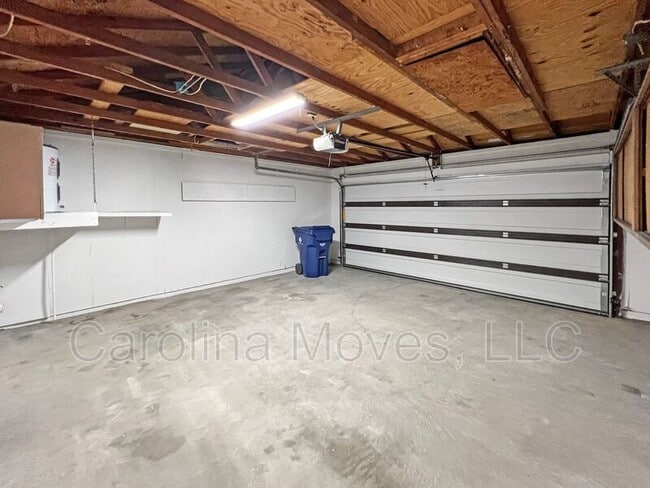 Building Photo - 419 Sparrow Hawk Ct