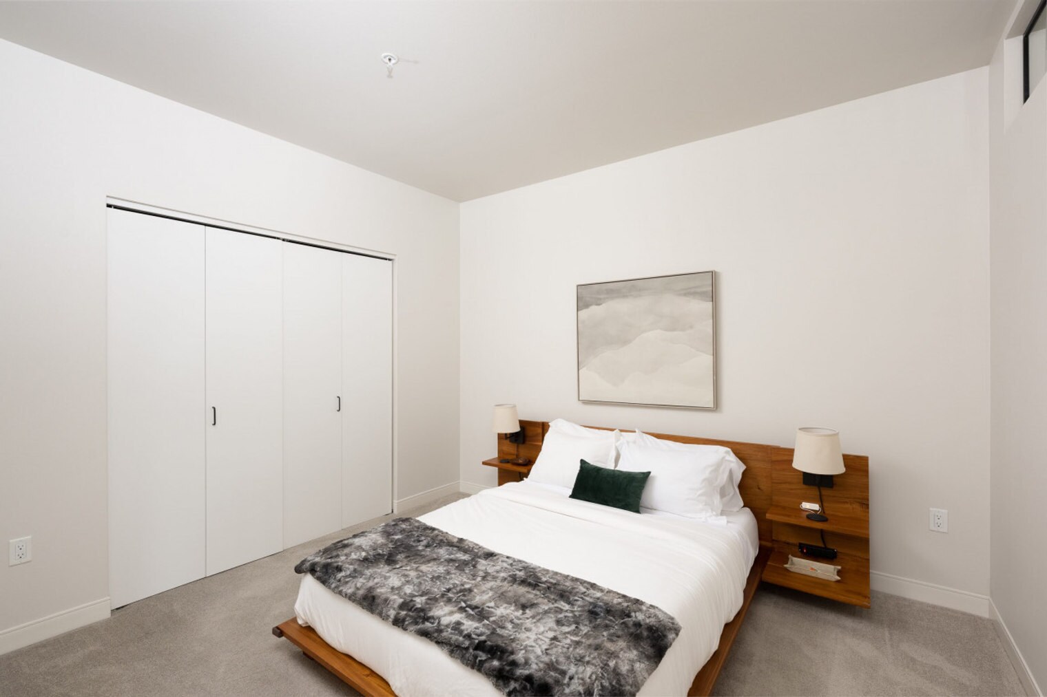 Building Photo - 1632 N Franklin Pl