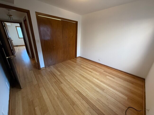 Building Photo - 7412 N Western Ave