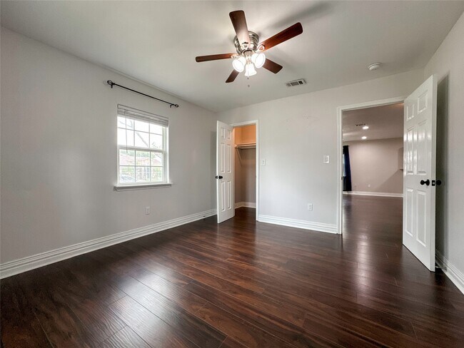 Building Photo - 2902 Elser St