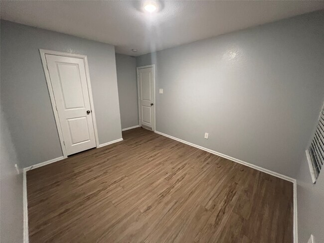 Building Photo - 3783 Solanum Dr