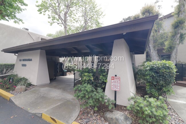 Building Photo - 1BR/1BA LA MESA w/ 2 Balconies near Lake M...