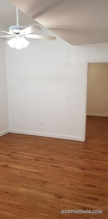 Building Photo - 26 Hemenway St