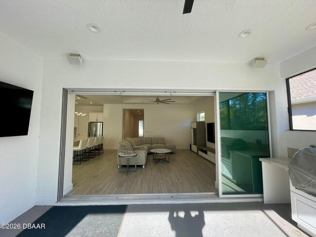 Building Photo - 437 Aquamarine Wy