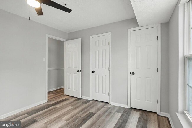 Building Photo - 900 Jessicas Ln