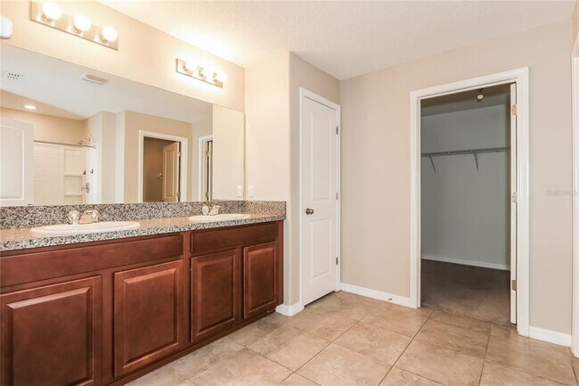 Building Photo - 36124 Stable Wilk Ave