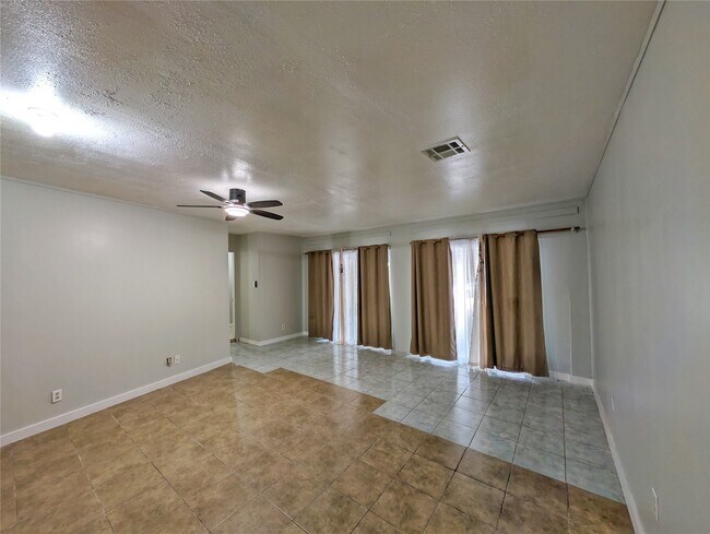 Building Photo - 4919 Connorvale Rd