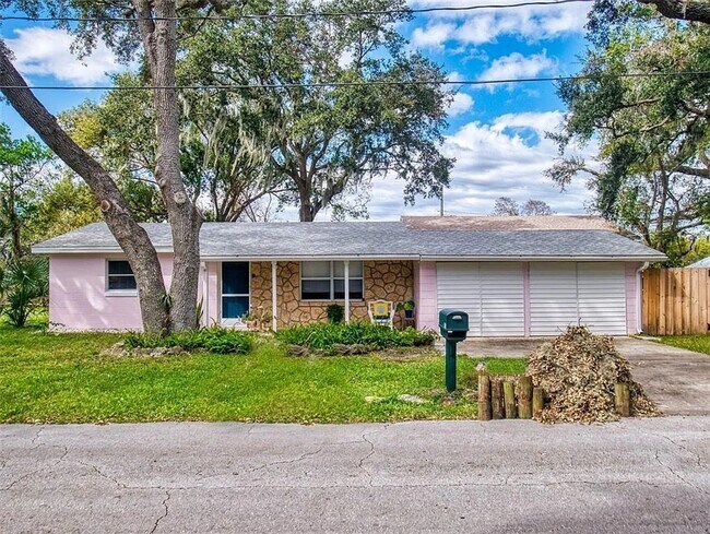 Building Photo - Charming 2-bedroom, 1-bath home
