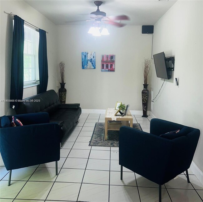 Building Photo - 2525 NW 33rd St