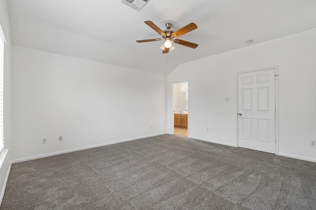 Building Photo - 5010 Kale Ct