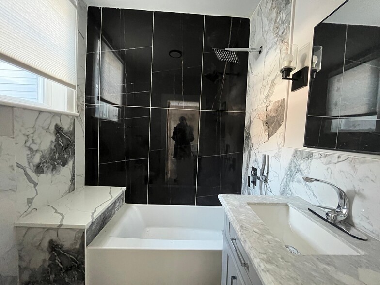 Building Photo - 86 Irving St