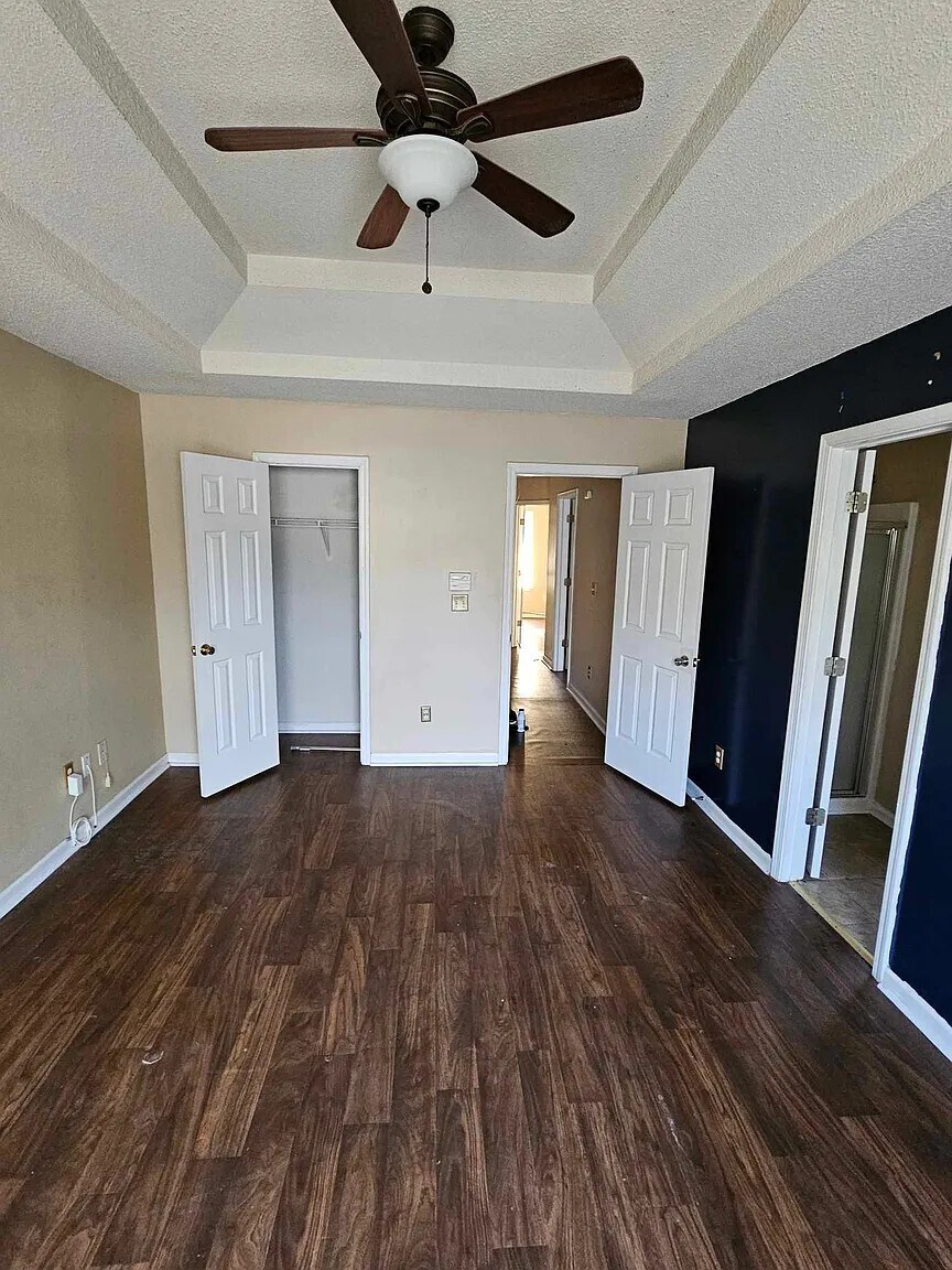 Master Bedroom - 2931 Ward Lake Way