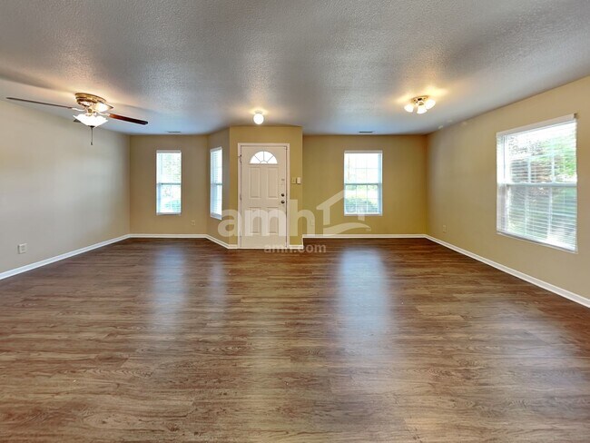 Building Photo - 10127 Cumberland Pointe Blvd