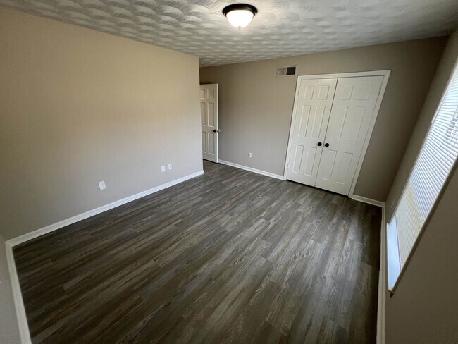 Building Photo - 5159 Longmeadow Cove