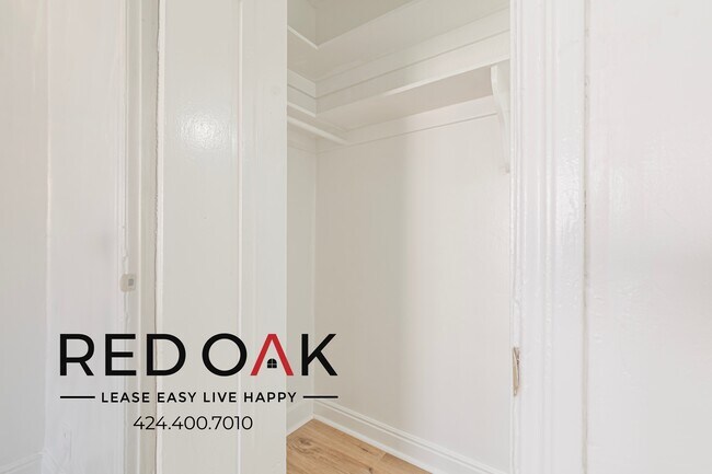 Building Photo - 2850 Leeward Ave