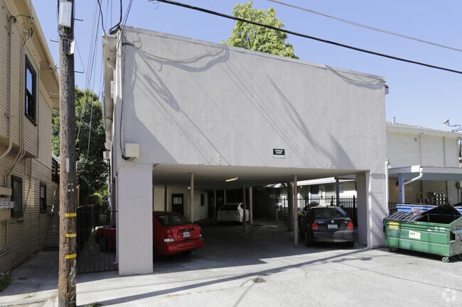 Building Photo - 2425 Q St