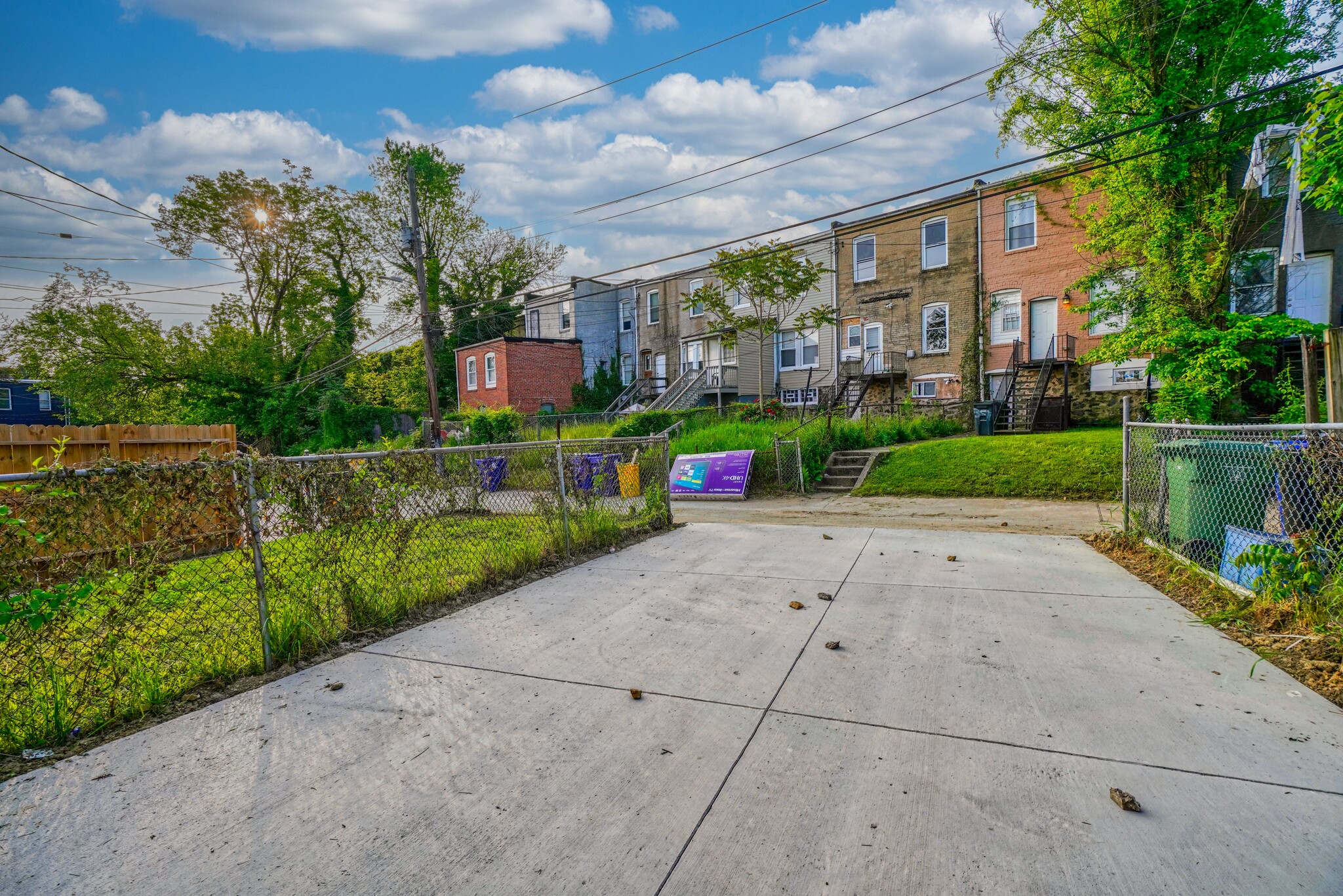 Building Photo - 2631 Loyola Northway