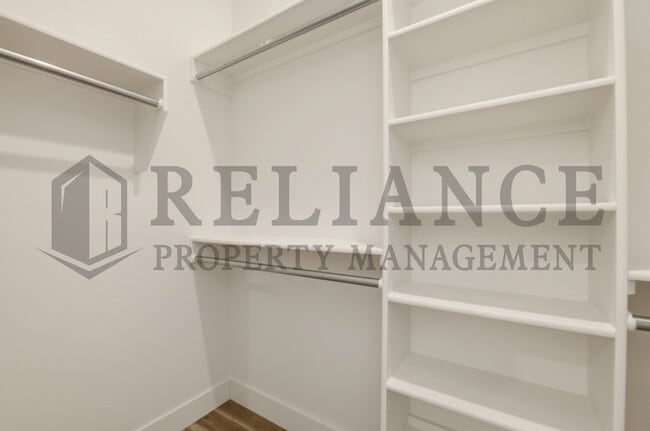 Building Photo - 737 Elmwood St