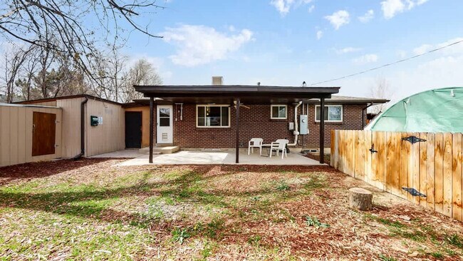 Building Photo - 1242 Elder St