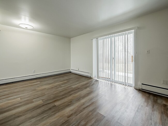 Building Photo - Easy Living in White Lake – 1 Bed with Smart Layout!