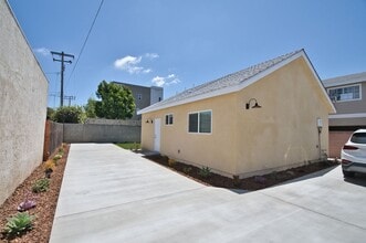 Building Photo - w1704