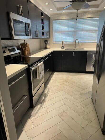 Building Photo - 2004 S Federal Hwy