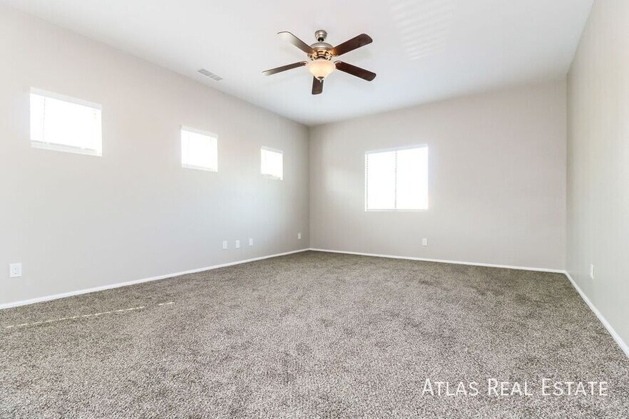 Building Photo - 13771 W Mauna Loa Ln
