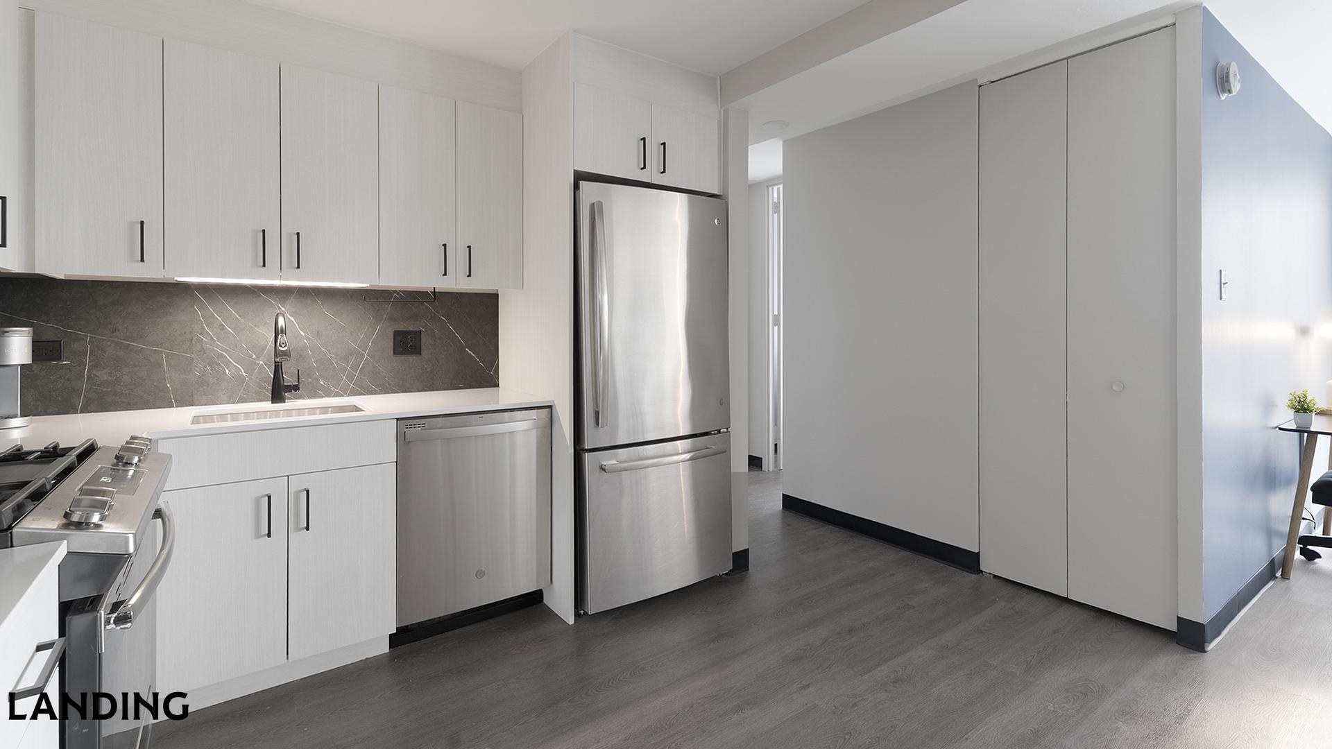 Building Photo - 1922 W Ogden Ave