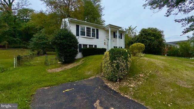 Building Photo - 15404 Michigan Rd.