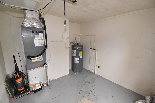 Building Photo - 7524 Galahad Rd