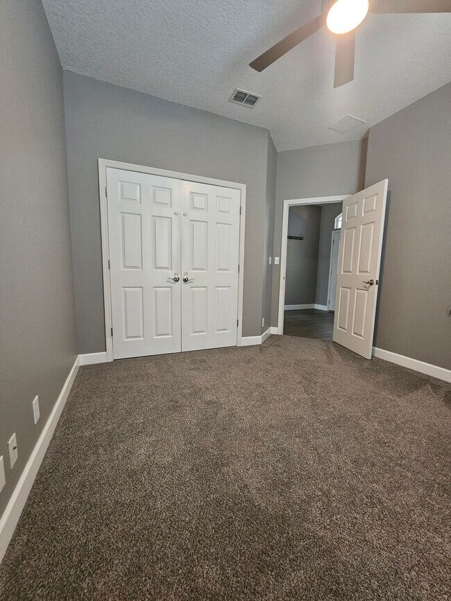 Building Photo - Victoria Park 3 Bedroom Home in Deland