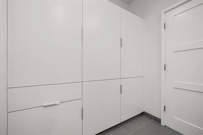 Building Photo - 5001 Shoal Creek Blvd