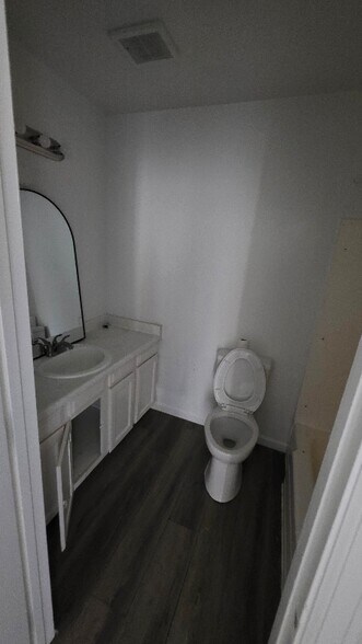 Building Photo - 6370 Monaco St