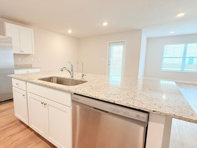 Building Photo - 1946 Tree Swallow Dr