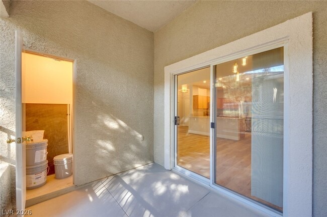 Building Photo - 1008 Domnus Ln