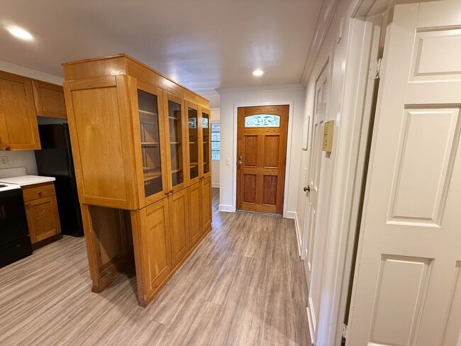 Building Photo - Spacious 2 Bed / 2 Bath Condo in Prime UTC/La Jolla Location!
