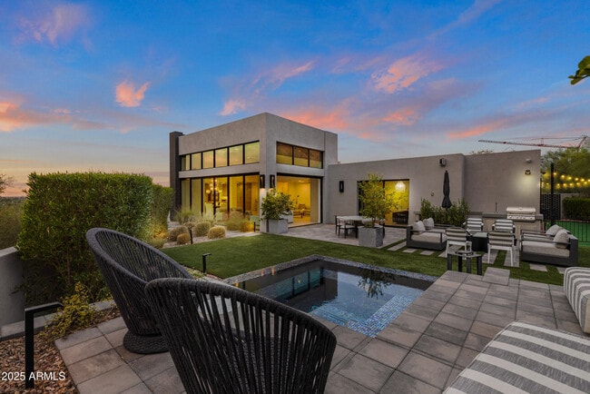 Building Photo - 5841 N Echo Canyon Cir