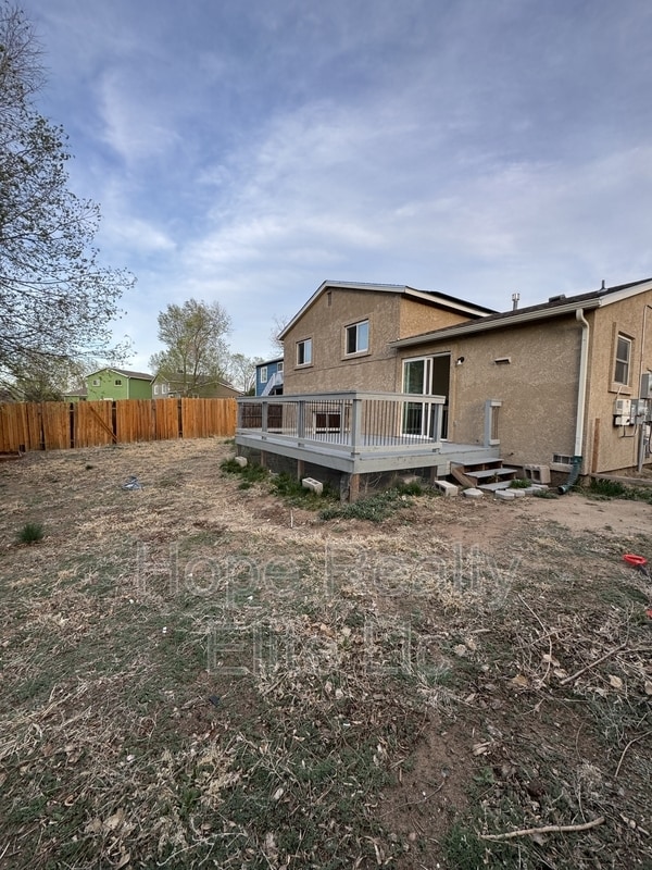 Building Photo - 3378 Foxridge Dr