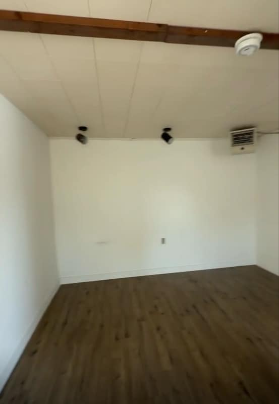 Building Photo - 231 Lakeside Ave