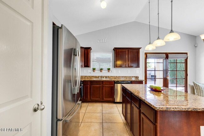 Building Photo - 3220 Scarlet Point Dr