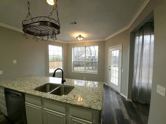 Building Photo - 3606 Creekstone Ct