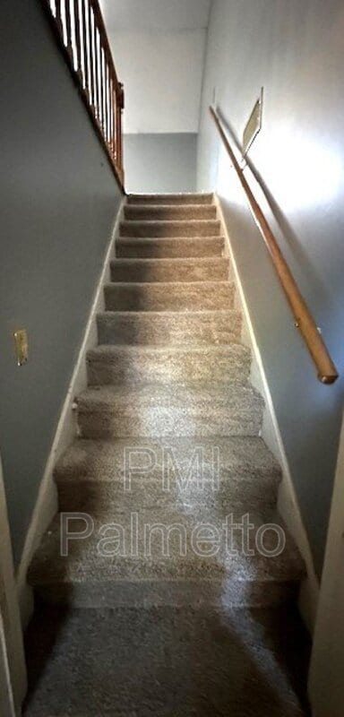 Building Photo - 105 Larkspur Ct