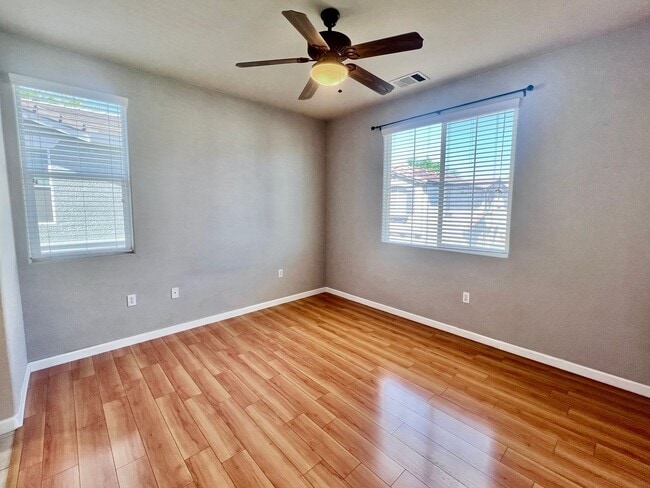 Building Photo - $2,295 Herndon & Armstrong, 2 Bedroom Cond...
