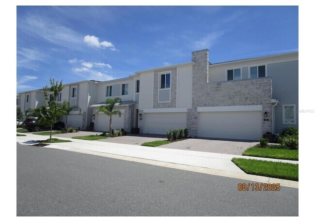 Building Photo - 401 Bogey Dr