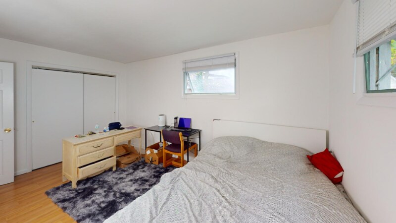 Building Photo - 33 Schubert St