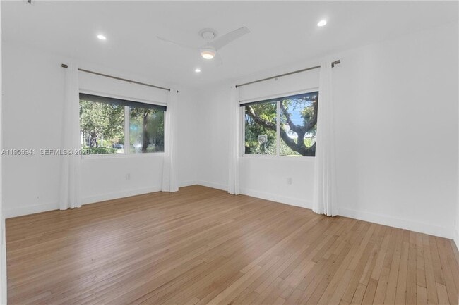 Building Photo - 1296 NE 99th St