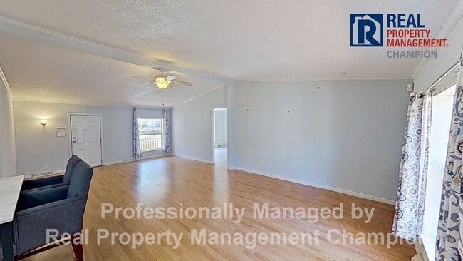 Building Photo - Charming Home in Quiet Neighborhood Near Monkey Junction