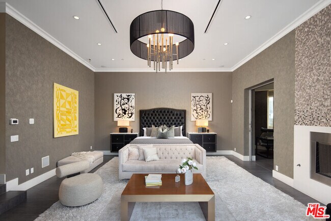 Building Photo - 2666 Hutton Dr